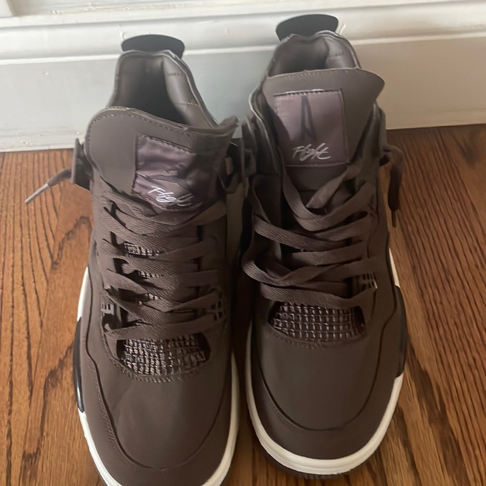 Jordan 4 a ma manires